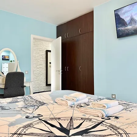Seasky Smarthome Penthouse For 6 Guests With Private Parking 5 Minutes аway From And Centre Apartment Burgas City