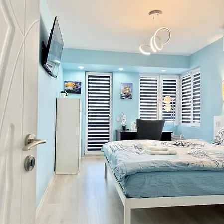 Seasky Smarthome Penthouse For 6 Guests With Private Parking 5 Minutes аway From And Centre * بورغاس