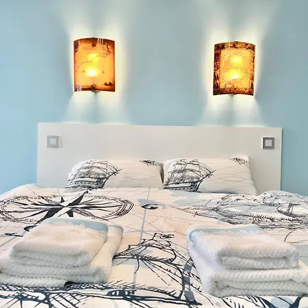 Seasky Smarthome Penthouse For 6 Guests With Private Parking 5 Minutes аway From And Centre * بورغاس
