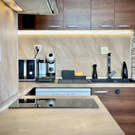 Apartament Seasky Smarthome Penthouse For 6 Guests With Private Parking 5 Minutes аway From And Centre *