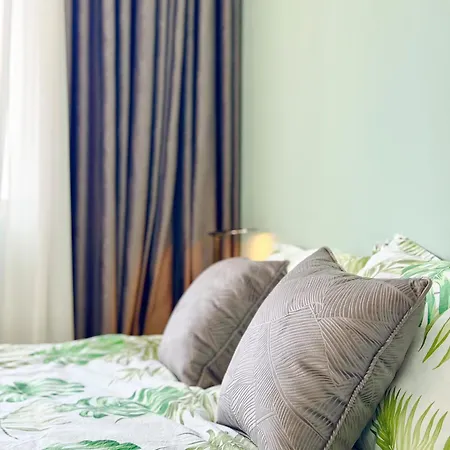 Seasky Smarthome Penthouse For 6 Guests With Private Parking 5 Minutes аway From And Centre * بورغاس