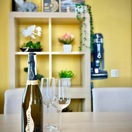 Apartament Seasky Smarthome Penthouse For 6 Guests With Private Parking 5 Minutes аway From And Centre *